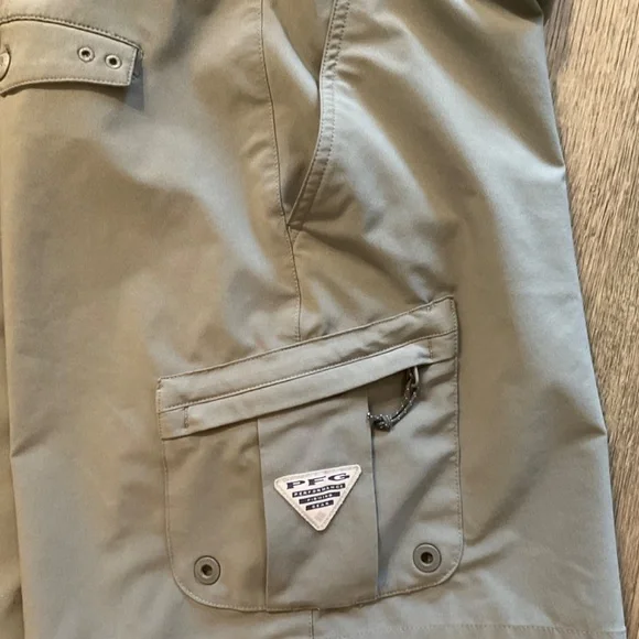 Columbia PFG Performance Fishing Gear Men’s Shorts Size 38 Gray - Picture 10 of 10